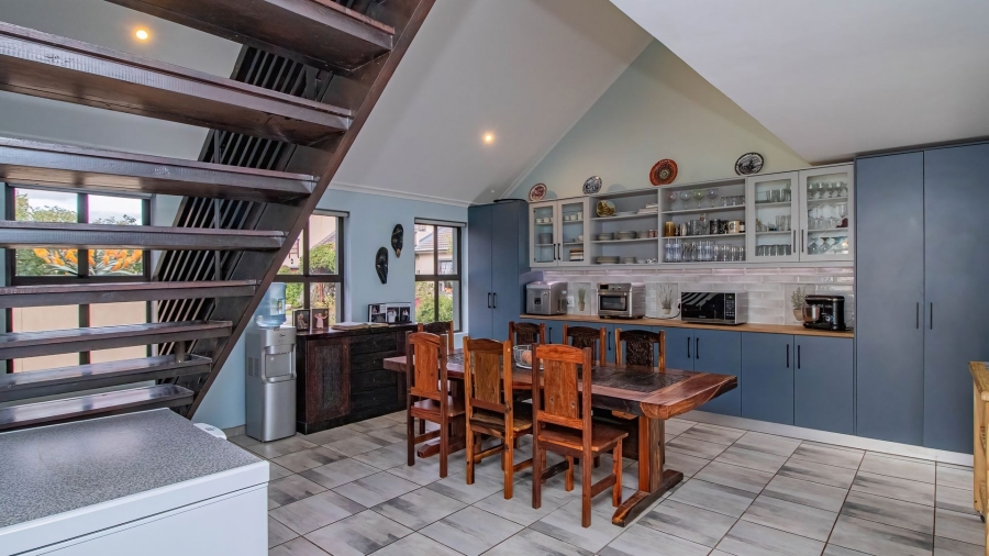 4 Bedroom Property for Sale in Sandbaai Western Cape